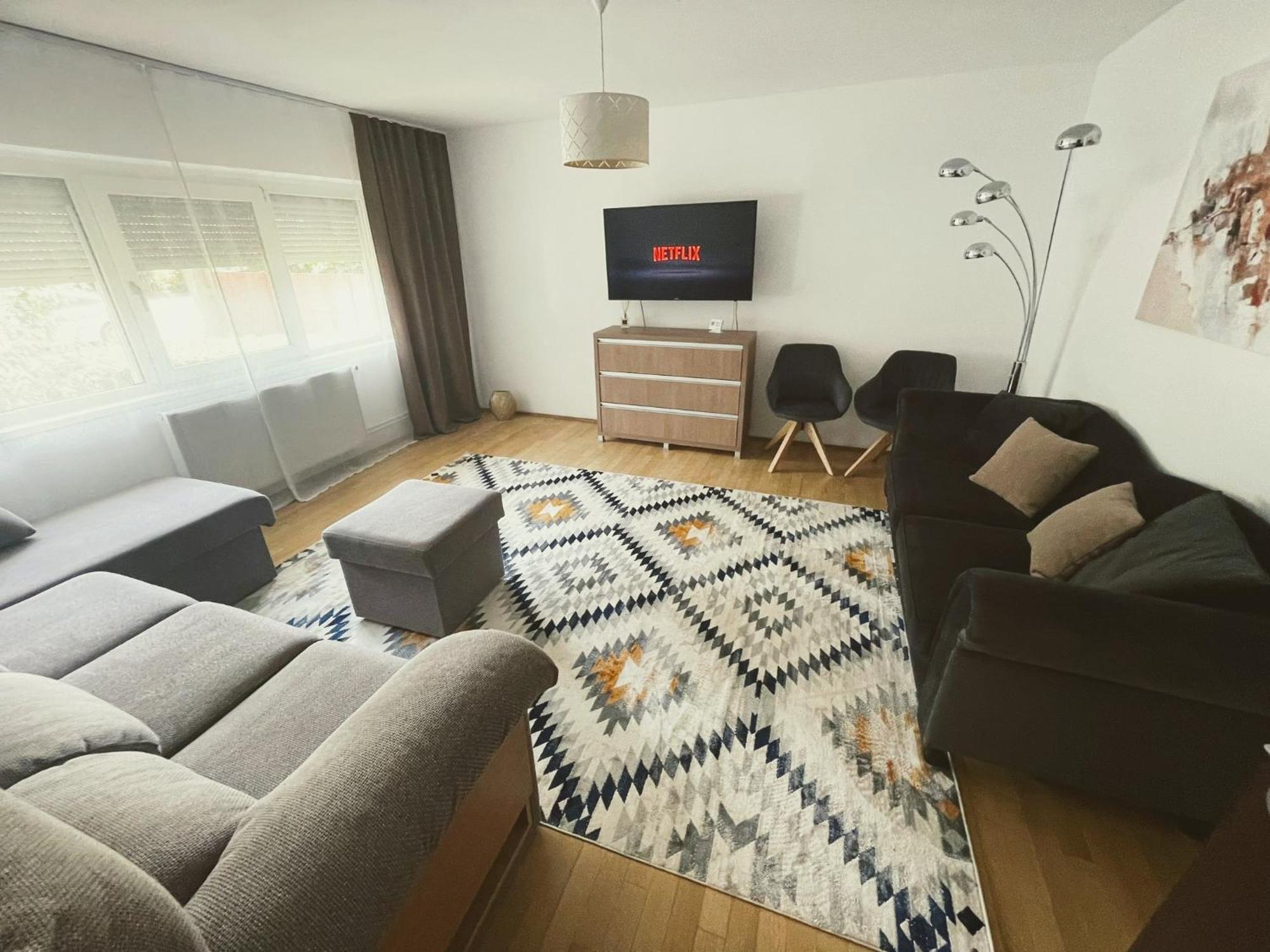 Modern Apartment With Self Check-In Τιμισοάρα Εξωτερικό φωτογραφία