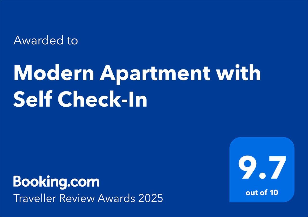 Modern Apartment With Self Check-In Τιμισοάρα Εξωτερικό φωτογραφία
